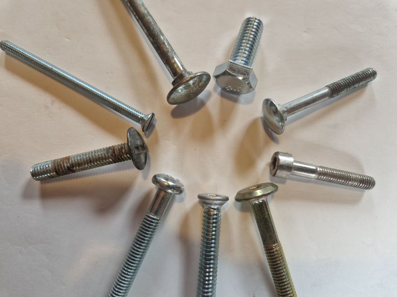 Fabriquer une base de lancement pour des fus es eau 8-diff rentes t tes de boulons.jpg