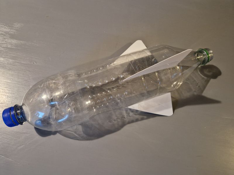 Fus e eau fixation ailerons.jpg