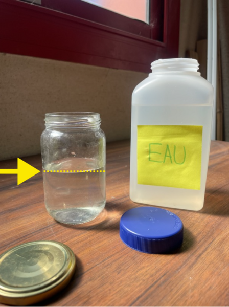 Fichier:Tornade bocal vortex eau.png