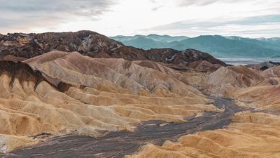 Ia_ou_pas_ia_death-valley-national-park-7302-16-9.jpg